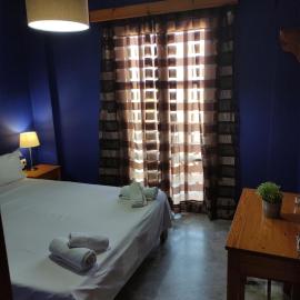 Pension Niki, hotel in Skála Sykaminéas