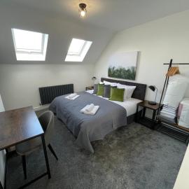 Brand New High Spec House with Parking & Wi-Fi By Home Away From Home - A
