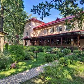 Dibrova Club, hotel sa Fastov
