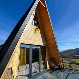 Cabana A-Frame Refugiu Montan, hótel í Băişoara