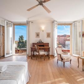 La Fabrique à Poupées - Chambres et Appartements de charme au coeur de Menton, hotel a Mentone