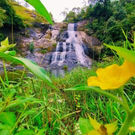 DILSHAN HOTEL Diyaluma, hotel din Koslanda