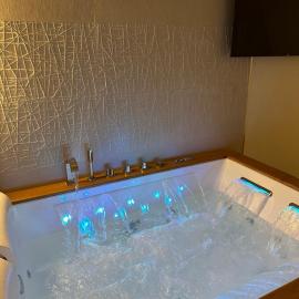 Enjoyhousebracciano suite1, hotel di Bracciano