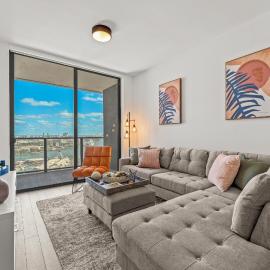 Devereaux Miami 2 Bedroom, 1 Bedroom, and Studio Condos with Balconies, hotel in Miami