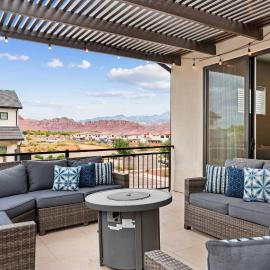 Red Mountain Springs #23 townhouse, hotelli kohteessa Santa Clara