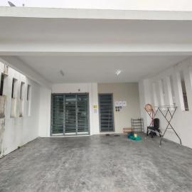 KARAK INDAH HOMESTAY، فندق في Karak