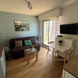 Residence Bois d'amour, מלון בקיברון