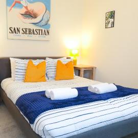 Spacious Apartment -Double and Sofabed -Wonderful Royal Pavilion Views, hótel í Brighton & Hove