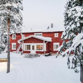 Iisakki Village, hotel a Ruka