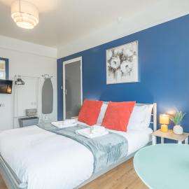 Cambridge Home Suite 4