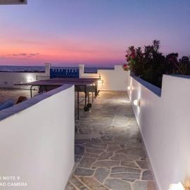 Nautilus Beach House, מלון בפאראדייס