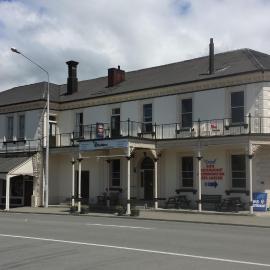 Gladstone Hotel: Fairlie şehrinde bir otel