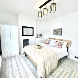 Spacious Modern Victorian House in Rochester, hotel em Wainscot