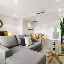 Bay-Facing Studio on Port Melbourne Beach