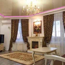 Versal Apartments، فندق في كريمنشوك