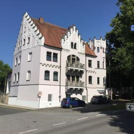 Ferienwohnung in historischer Villa mit Gartennutzung