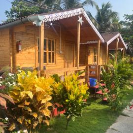 Happy Shack Beach And Wooden Huts, hotel Kolvában