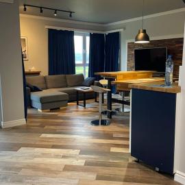 Apartament 23 - komfortowy i przestronny., hotel Zegrze Południowe városában