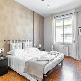 GuestHost - Florence Modern & Bright Apartment!