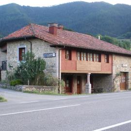 CASA ALDEA LOS CASTAÑOS, hotel i Triongo
