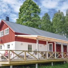 Nice Home In Långserud With Sauna, hotel Rullan városában