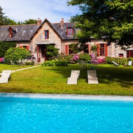 Le Petit Manoir de Kériolet, готель у місті Конкарно