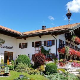 Pension Staufenhof, hotel in Inzell