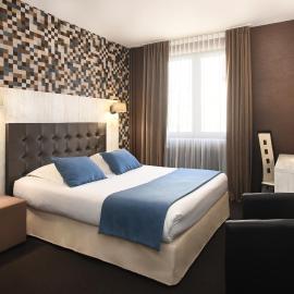 Logis Hôtel du Centre - Halte idéale en cyclotourisme avec garage à vélos clos, hotel em Molsheim