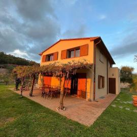 Agriturismo Il Sorbo Appartamento Menta, hotelli kohteessa Sticciano