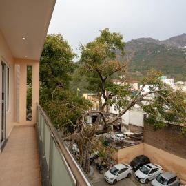 Hotel The Vaishvik Banganga Road