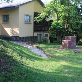 Manzini Chalets 8-9-10-37