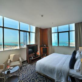 Ramada Abu Dhabi Corniche, מלון באבו דאבי