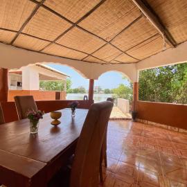 Finfoot Lodge, hotel em Lamin Koto
