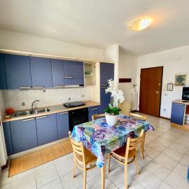 Appartamento Vista Mare con Spiaggia e Piscina, khách sạn ở Alba Adriatica