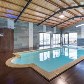 Luxury Valdeorras, hotel u gradu Valdegodos