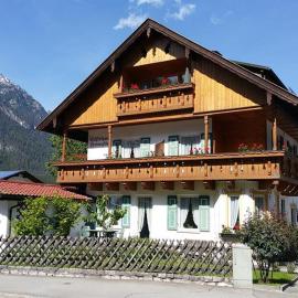 Gästehaus Ferienglück Grainau, hotel v destinaci Grainau