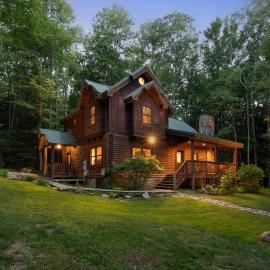 Viesnīca Jamesons Cabin! 8 Minutes to Wisp, HotTub, FirePit, Pets, EV Chgr pilsētā Oklenda
