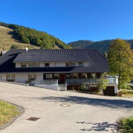Pension Hofeck, hotel u gradu Bernau im Švarcvald