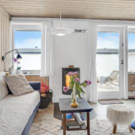 Amazing Home In Pandrup With Kitchen, hotel v destinácii Pandrup