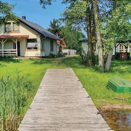 Nice Home In Wilcze With Wifi, hotel v destinácii Wilcze