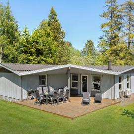Pet Friendly Home In Væggerløse，博托比的飯店