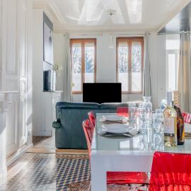 Maison Famille-Confort-Terrasse Jardin-Vue Cathédrale, hotel v destinaci Amiens