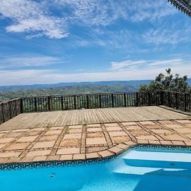11-on-RobRoy calming space with 3 bedrooms&pool, hotel in Hillcrest