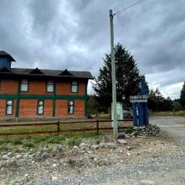 Hostal del río, hotel in El Bolsón