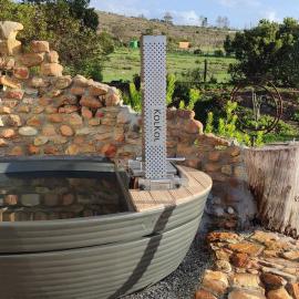 The Riverstone - Romantic Hideaway by the River - loadshedding free!, hotel a Napier