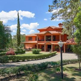 Escape Chalet at Pinar del Sol in Jarabacoa, hotel sa Jarabacoa
