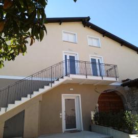 Borgo alla Pieve Apartments, hotelli Manerba del Gardassa