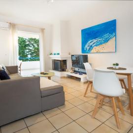 Del Mar Luxury Apartment 30m From The Beach, hotel in Porto Rafti