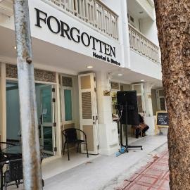 Forgotten Hostel Silom, hotel i Bang Rak