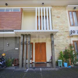 One & Quin Guest House Syariah Mitra RedDoorz